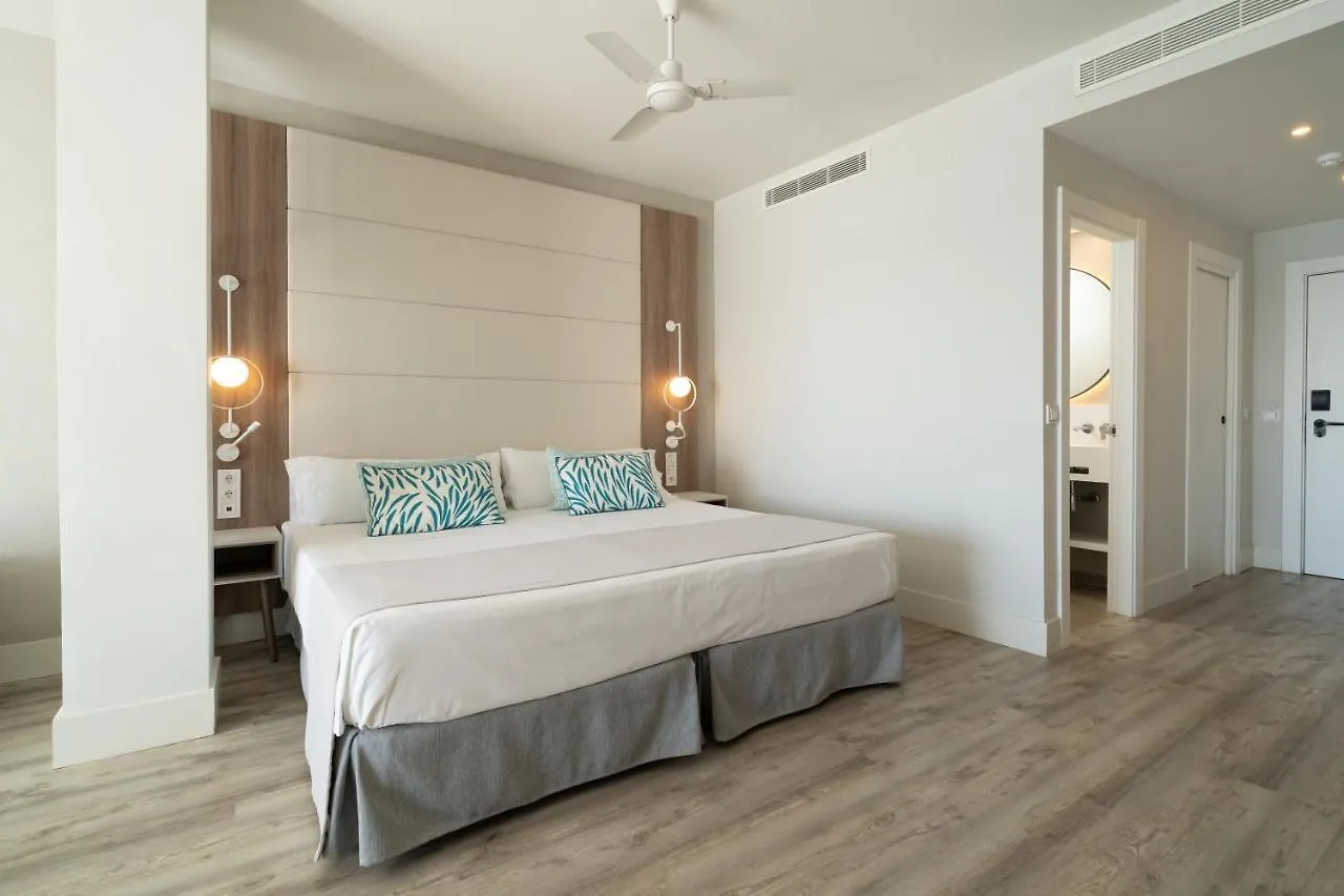 Hotel Benalma Costa Del Sol 贝纳尔马德纳