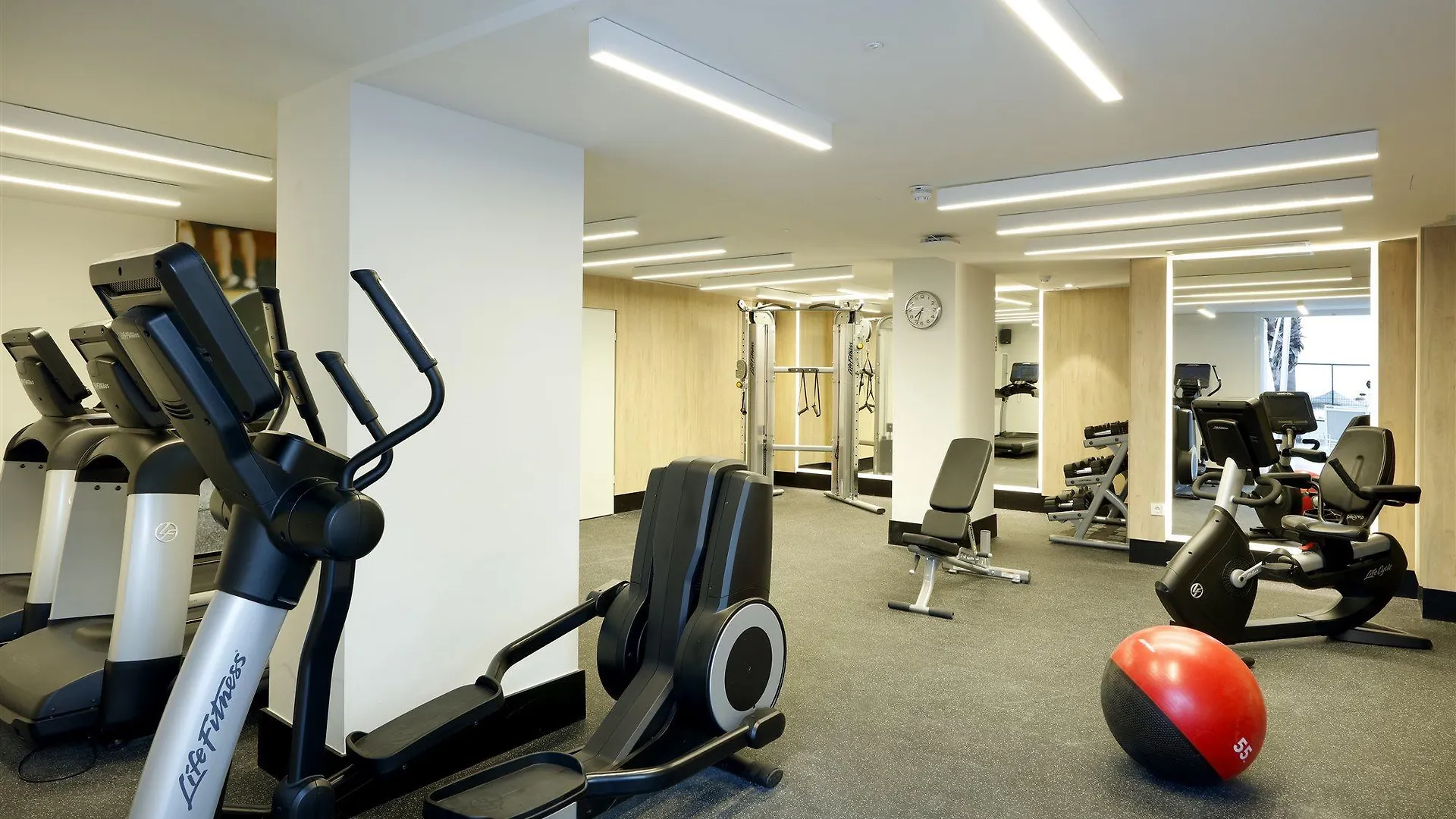 Hotel Benalma Costa Del Sol 贝纳尔马德纳